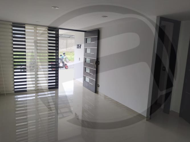 Casa de 4 alcobas en venta en Lomitas, Villa del Rosario, 200 m² · foto 3 de 19