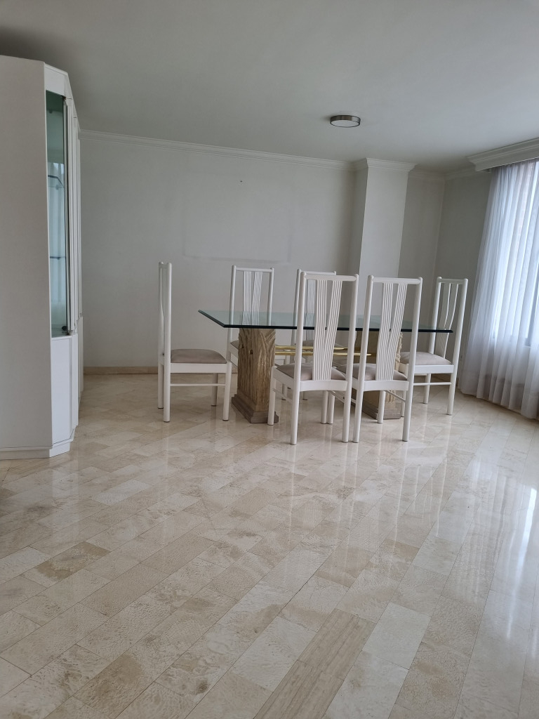 Apartamento en venta en Santa Barbara, Bogotá · foto 6 de 24