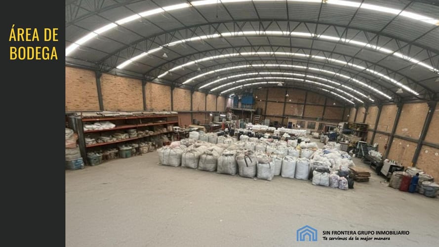 Bodega en venta en Ub El Trebol, Mosquera, 4300 m² · foto 2 de 9