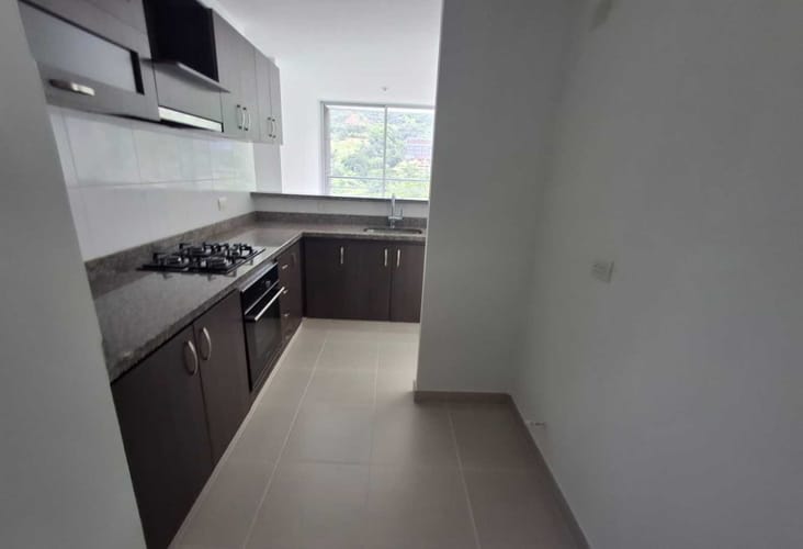 Apartamento de 3 alcobas en venta en Menzuly, Floridablanca, 94 m² · foto 5 de 20