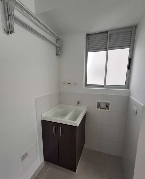 Apartamento de 3 alcobas en venta en Menzuly, Floridablanca, 94 m² · foto 7 de 20