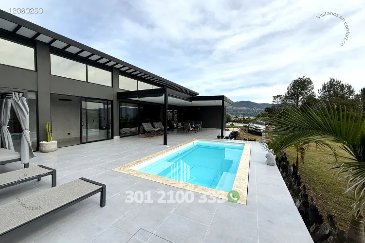 Casa de 3 alcobas en venta en El Capiro, La Ceja, 330 m² · foto 6 de 24
