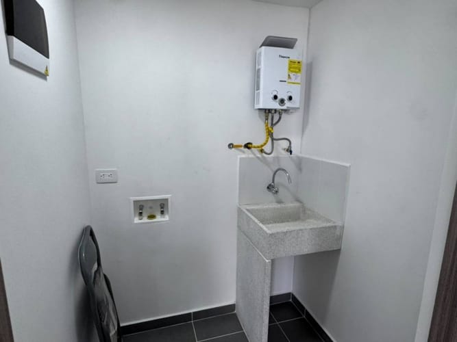 Apartamento de 2 alcobas en arriendo en Las Palmas, Medellín, 64 m² · foto 12 de 20