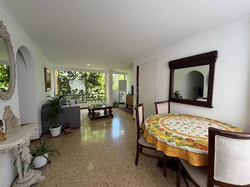 Apartamento de 3 alcobas en venta en Loma Del Escobero, Medellín, 98 m² · foto 2 de 22