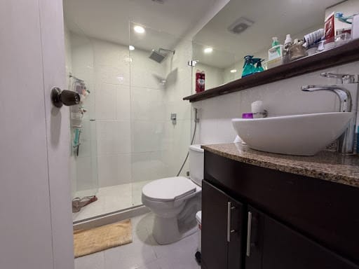 Apartamento de 3 alcobas en venta en Loma Del Escobero, Medellín, 98 m² · foto 13 de 22