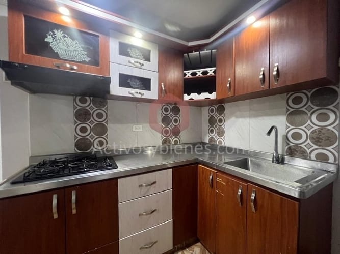 Casa de 4 alcobas en venta en San Isidro, Medellín, 105 m² · foto 2 de 24