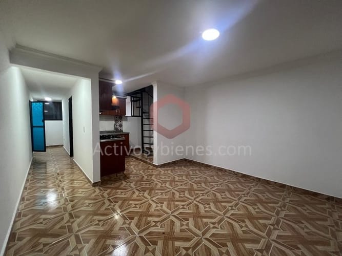 Casa de 4 alcobas en venta en San Isidro, Medellín, 105 m² · foto 3 de 24