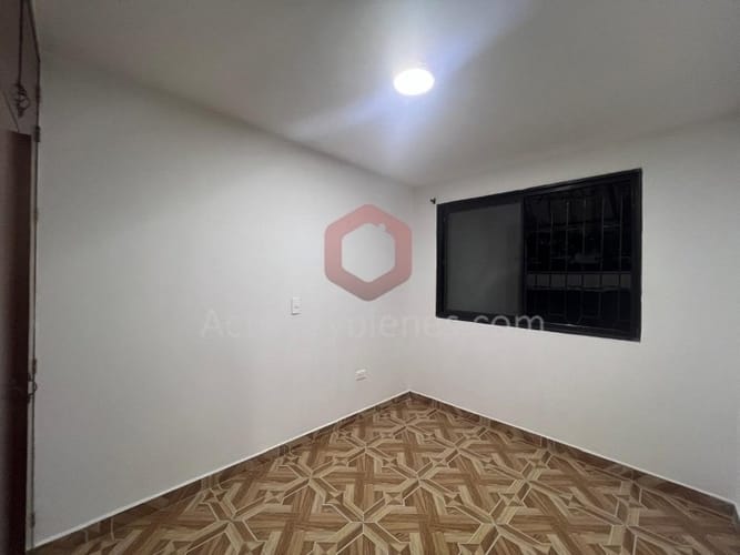 Casa de 4 alcobas en venta en San Isidro, Medellín, 105 m² · foto 9 de 24