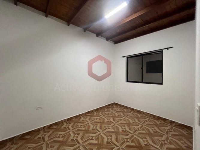Casa de 4 alcobas en venta en San Isidro, Medellín, 105 m² · foto 14 de 24