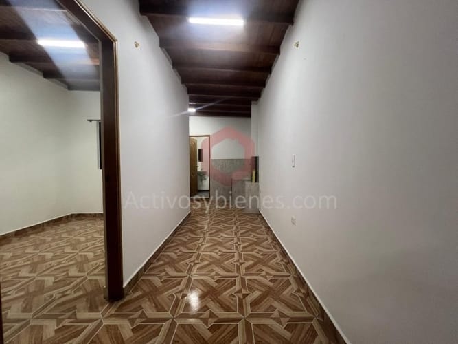 Casa de 4 alcobas en venta en San Isidro, Medellín, 105 m² · foto 21 de 24