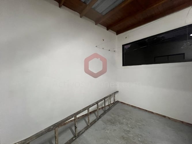 Casa de 4 alcobas en venta en San Isidro, Medellín, 105 m² · foto 23 de 24