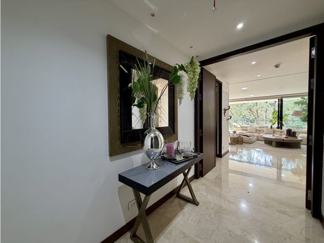 Apartamento de 3 alcobas en venta en Los Balsos, Medellín, 251 m² · foto 16 de 24