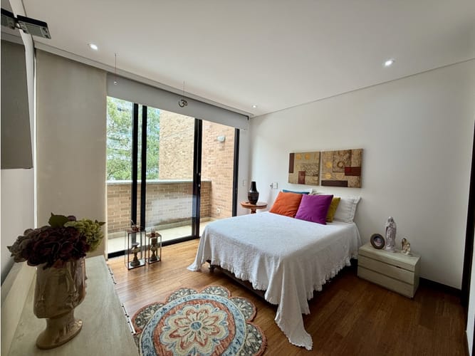 Apartamento de 3 alcobas en venta en Los Balsos, Medellín, 251 m² · foto 18 de 24