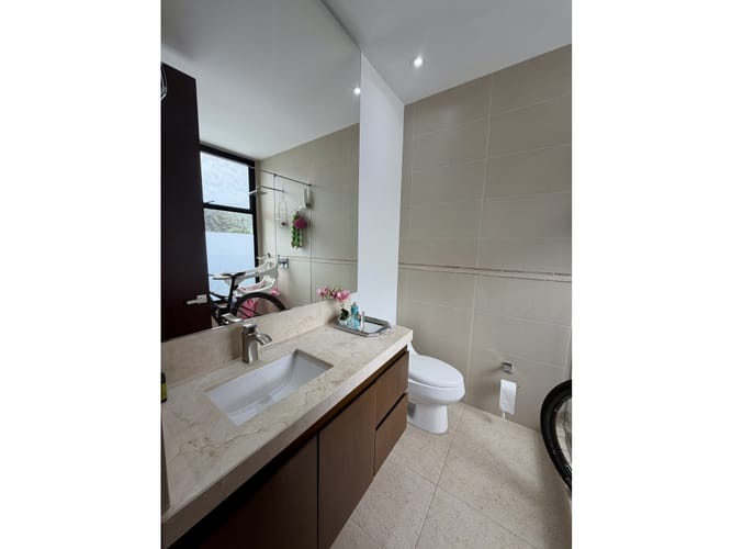 Apartamento de 3 alcobas en venta en Los Balsos, Medellín, 251 m² · foto 20 de 24