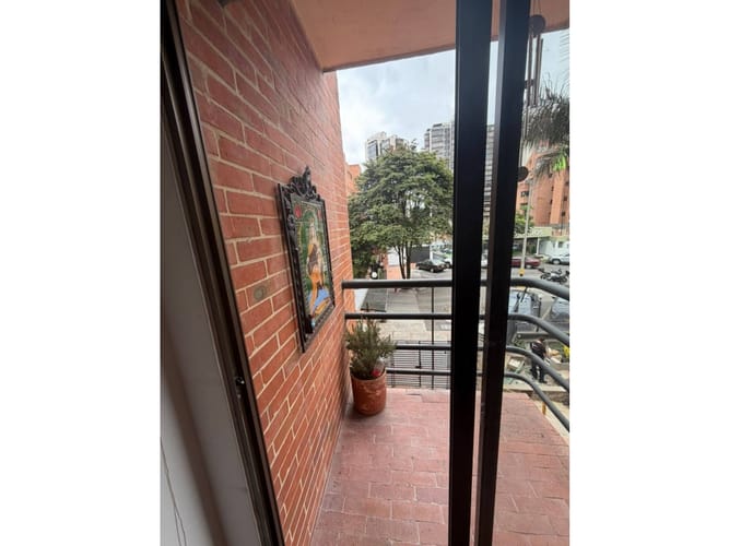 Apartamento de 2 alcobas en venta en La Carolina, Bogotá, 150 m² · foto 5 de 18