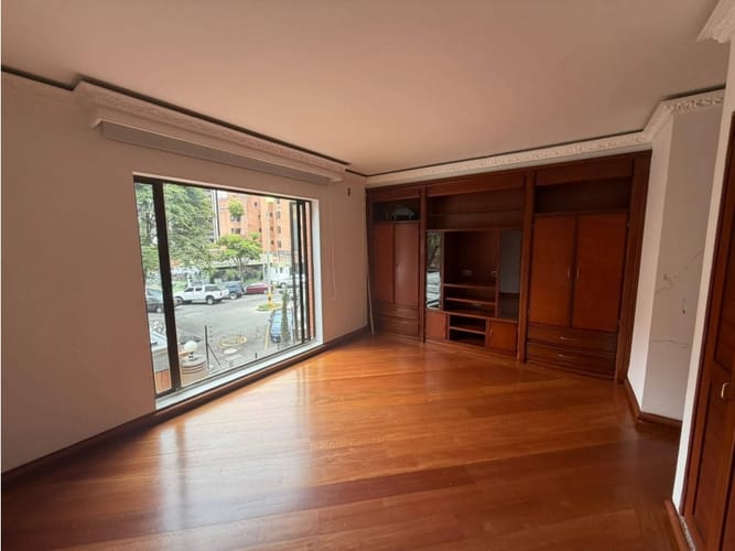Apartamento de 2 alcobas en venta en La Carolina, Bogotá, 150 m² · foto 7 de 18