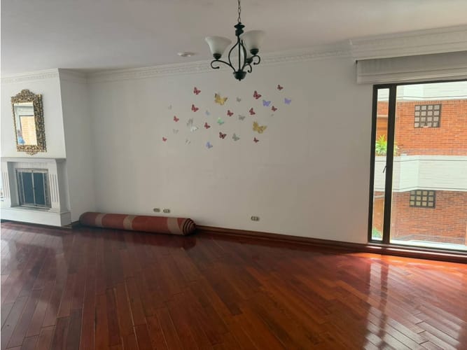 Apartamento de 2 alcobas en venta en La Carolina, Bogotá, 150 m² · foto 13 de 18
