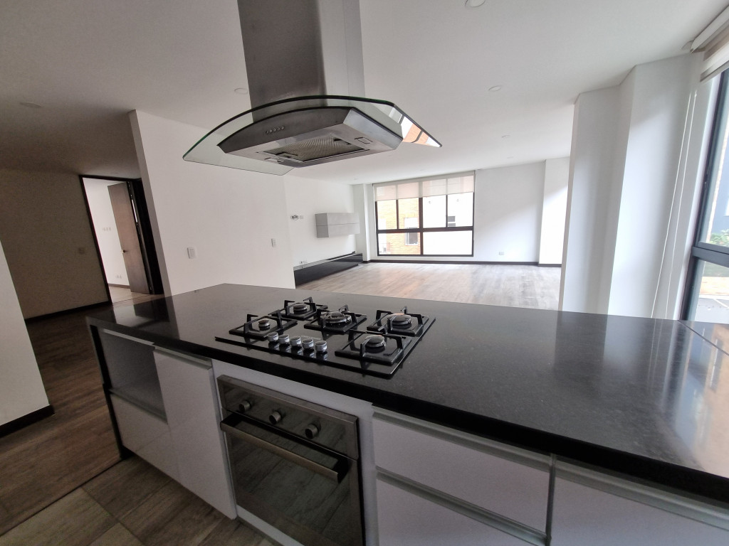 Apartamento en venta en Chicó Navarra, Bogotá · foto 10 de 24