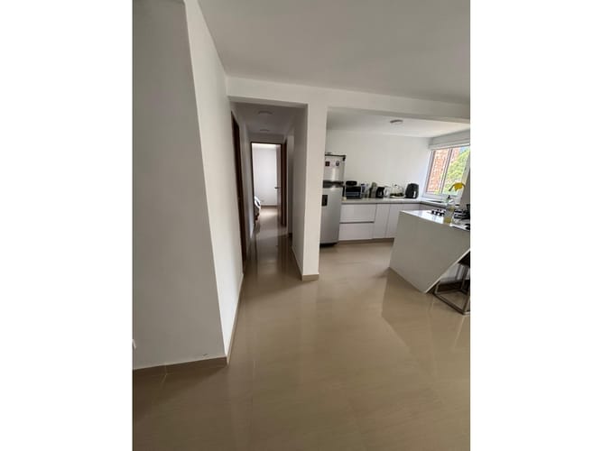 Apartamento en venta en Maria Auxiliadora, Medellín · foto 2 de 19