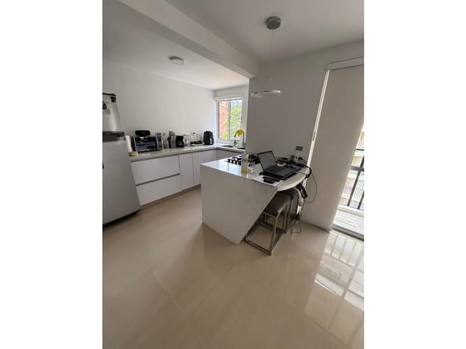 Apartamento en venta en Maria Auxiliadora, Medellín · foto 5 de 19