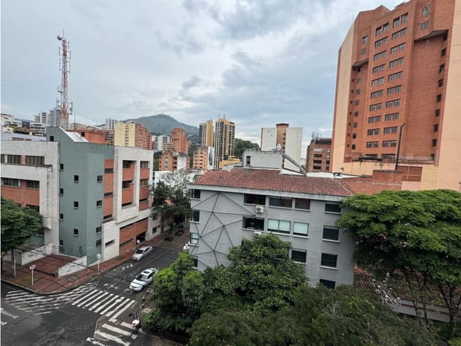 Apartamento de 4 alcobas en venta en El Peñon, Cali, 300 m² · foto 2 de 17