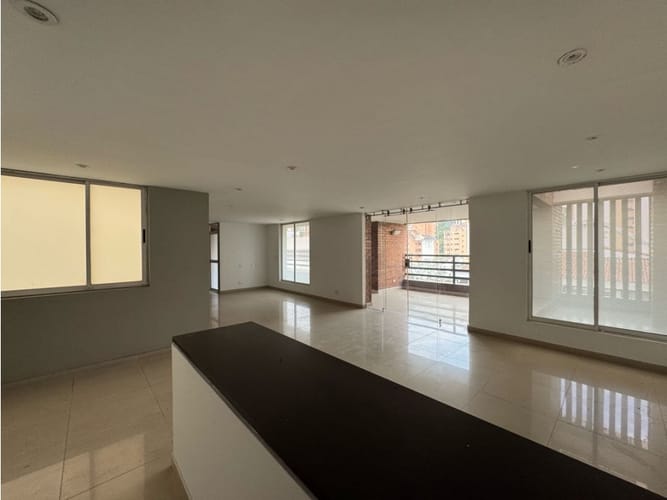 Apartamento de 4 alcobas en venta en El Peñon, Cali, 300 m² · foto 4 de 17