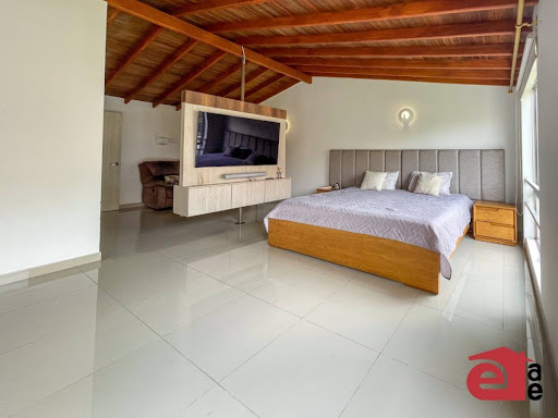 Apartamento en venta en La Cuenca, Envigado · foto 5 de 24