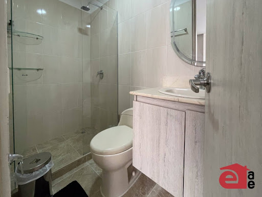 Apartamento en venta en La Cuenca, Envigado · foto 8 de 24