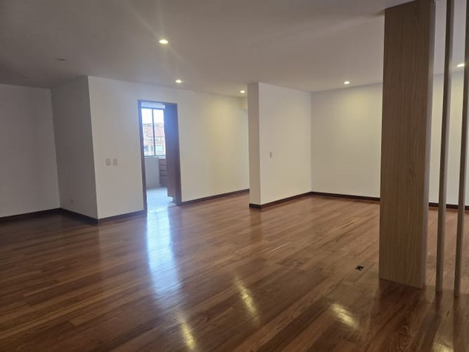 Apartamento en venta en Santa Barbara, Bogotá · foto 5 de 24