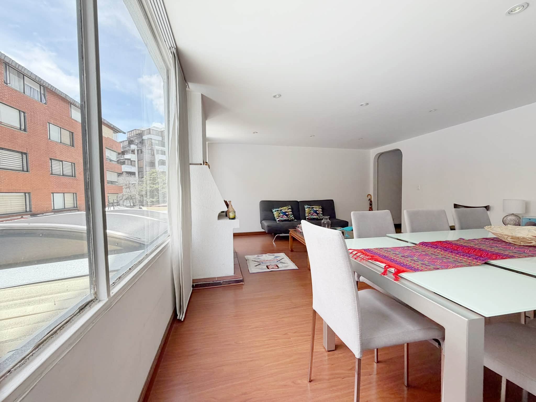 Apartamento en venta en Santa Barbara, Bogotá · foto 3 de 10