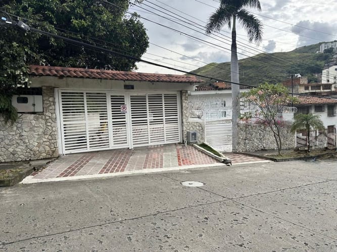 Oficina en arriendo en Cristales, Cali, 400 m² · foto 2 de 16