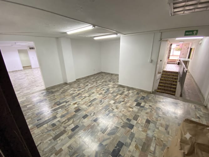 Oficina en arriendo en Cristales, Cali, 400 m² · foto 6 de 16