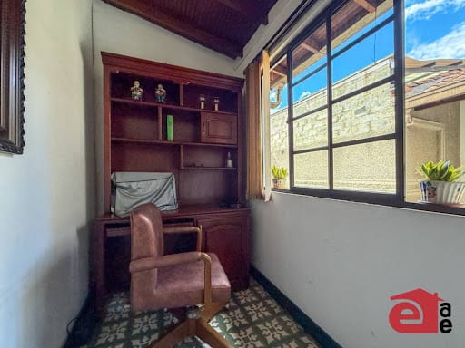 Casa de 13 alcobas en venta en Los Naranjos, Envigado, 427 m² · foto 11 de 20