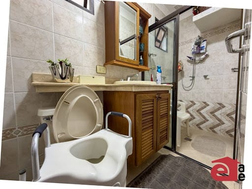 Casa de 13 alcobas en venta en Los Naranjos, Envigado, 427 m² · foto 14 de 20