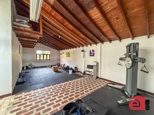 Casa de 13 alcobas en venta en Los Naranjos, Envigado, 427 m² · foto 18 de 20