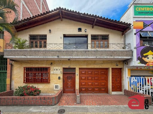 Casa de 13 alcobas en venta en Los Naranjos, Envigado, 427 m² · foto 20 de 20