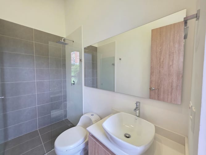 Apartamento de 2 alcobas en arriendo en Loma Del Escobero, Envigado, 69 m² · foto 9 de 24