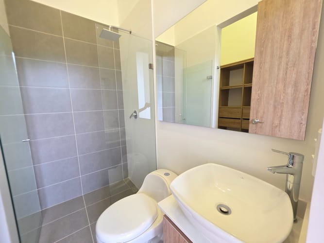 Apartamento de 2 alcobas en arriendo en Loma Del Escobero, Envigado, 69 m² · foto 10 de 24