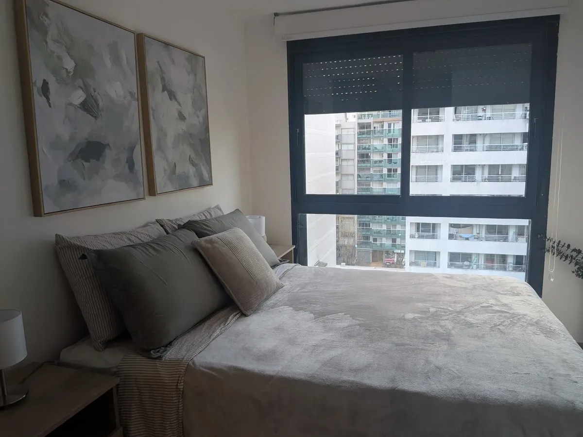 Alquiler Apartamento En Pocitos Con Cochera (traspaso) · Foto 9