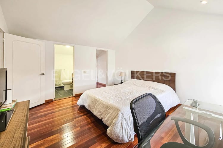 Casa de 4 alcobas en venta en El Batán, Bogotá, 300 m² · foto 24 de 24
