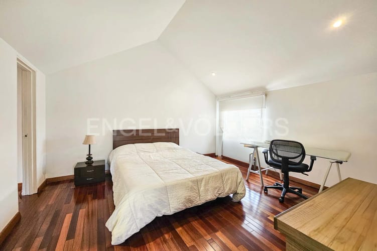 Casa de 4 alcobas en venta en El Batán, Bogotá, 300 m² · foto 23 de 24