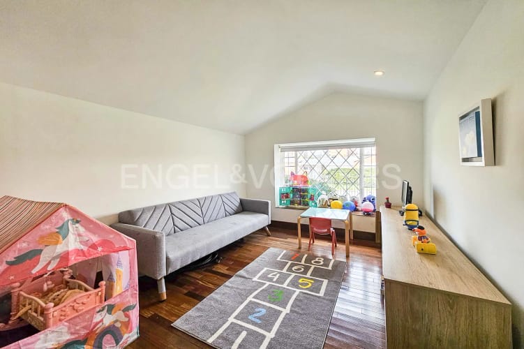 Casa de 4 alcobas en venta en El Batán, Bogotá, 300 m² · foto 21 de 24