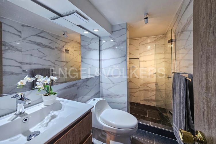 Casa de 4 alcobas en venta en El Batán, Bogotá, 300 m² · foto 17 de 24