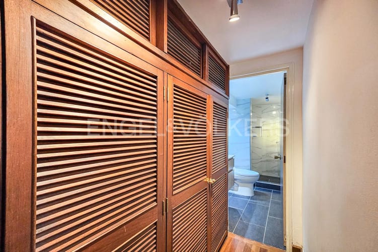 Casa de 4 alcobas en venta en El Batán, Bogotá, 300 m² · foto 16 de 24