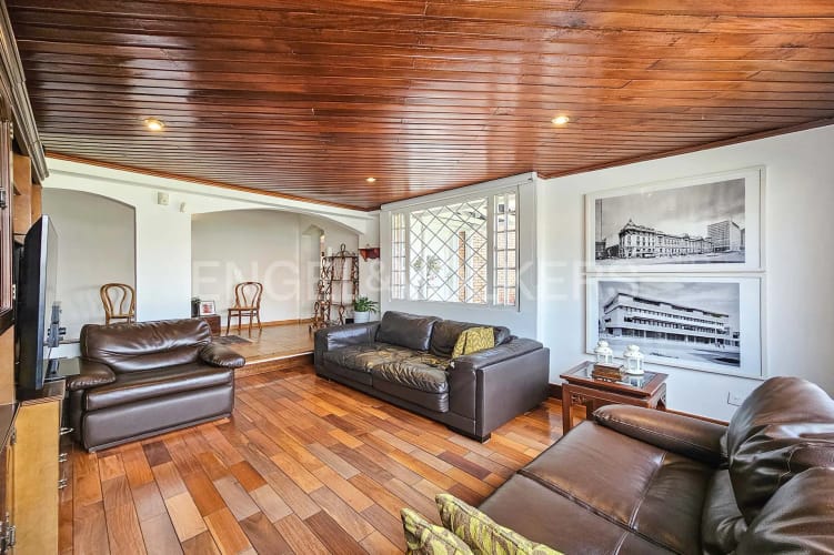 Casa de 4 alcobas en venta en El Batán, Bogotá, 300 m² · foto 13 de 24
