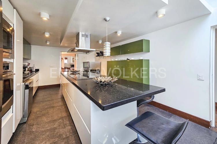 Casa de 4 alcobas en venta en El Batán, Bogotá, 300 m² · foto 10 de 24