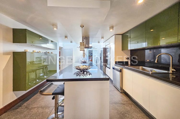 Casa de 4 alcobas en venta en El Batán, Bogotá, 300 m² · foto 9 de 24