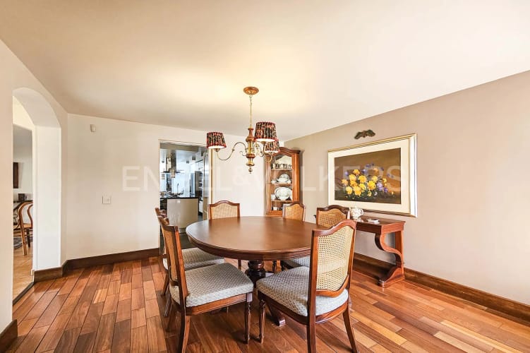 Casa de 4 alcobas en venta en El Batán, Bogotá, 300 m² · foto 7 de 24