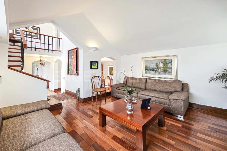 Casa de 4 alcobas en venta en El Batán, Bogotá, 300 m² · foto 3 de 24