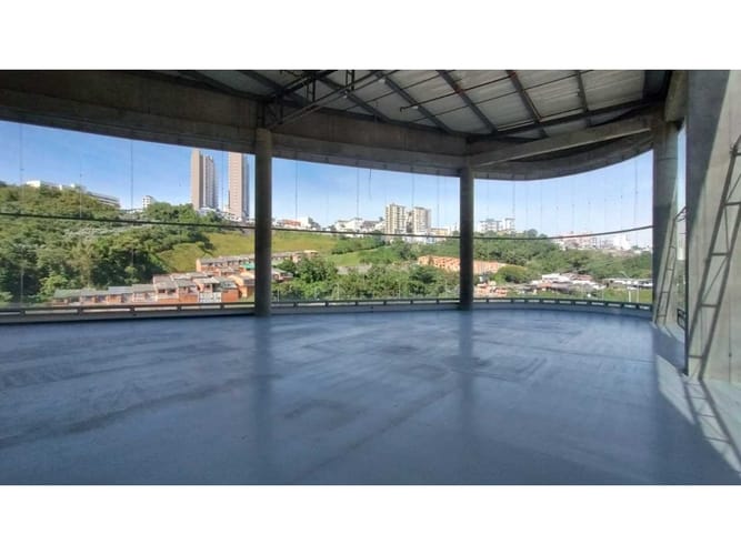 Local en arriendo en La Carola, Manizales, 300 m² · foto 3 de 24